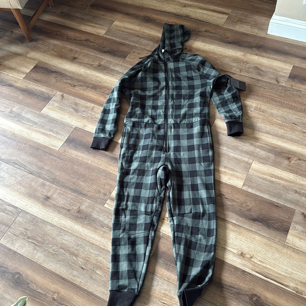 Fabletics onesie size medium